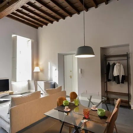 Appartamento De Lellis - Centro *
